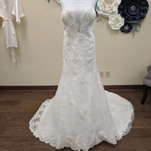 Low Cut Plus Size Wedding Gown with Lace Detail Sample Size 24w Bridal